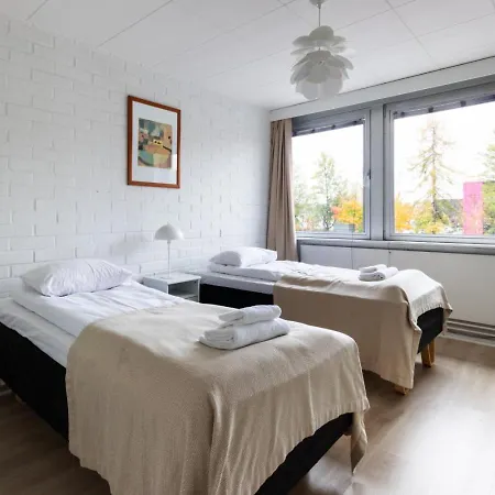 Spacious And Cozy 2-room For 4 In Kaivoksela, Vantaa Appartamento Vantaa