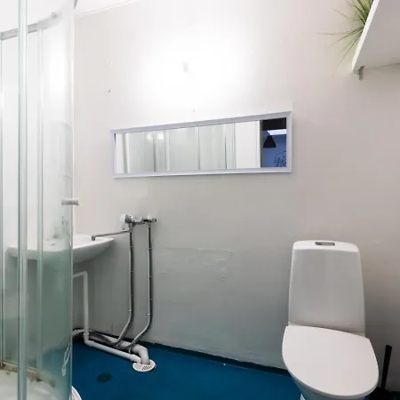 Apartment Spacious And Cozy 2-room For 4 In Kaivoksela, Vantaa