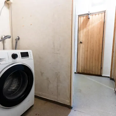 아파트 Spacious And Cozy 2-room For 4 In Kaivoksela, *
