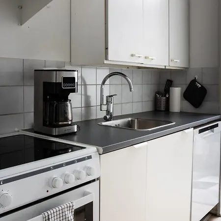 Apartment Spacious And Cozy 2-room For 4 In Kaivoksela, Vantaa
