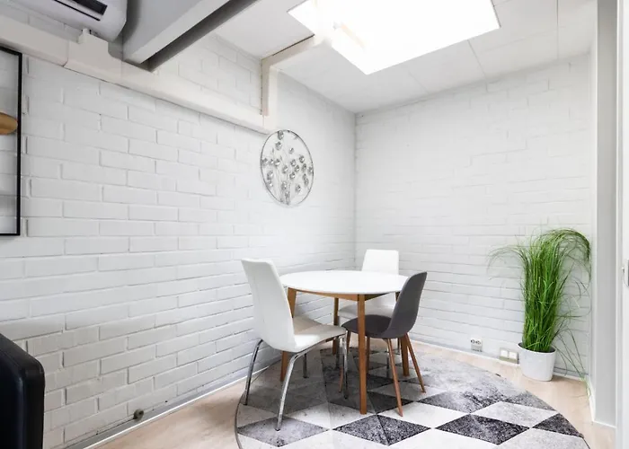 Spacious And Cozy 2-room For 4 In Kaivoksela, Vantaa Apartment