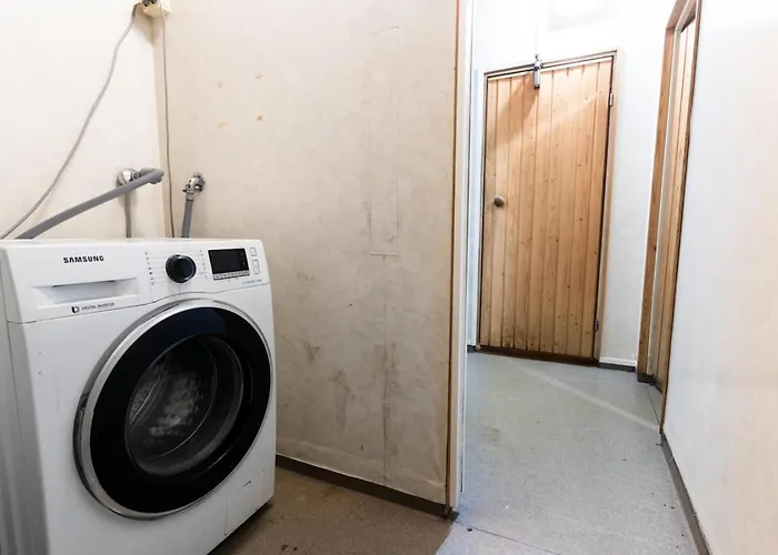 Apartment Spacious And Cozy 2-room For 4 In Kaivoksela, Vantaa *